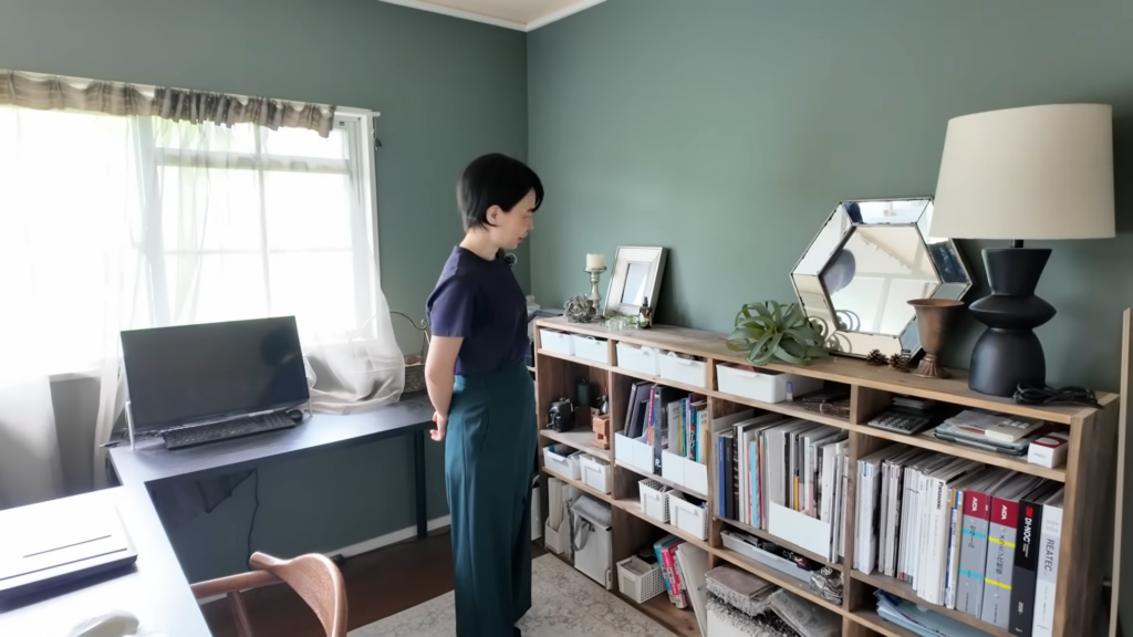 仕事部屋の収納棚もDIY
