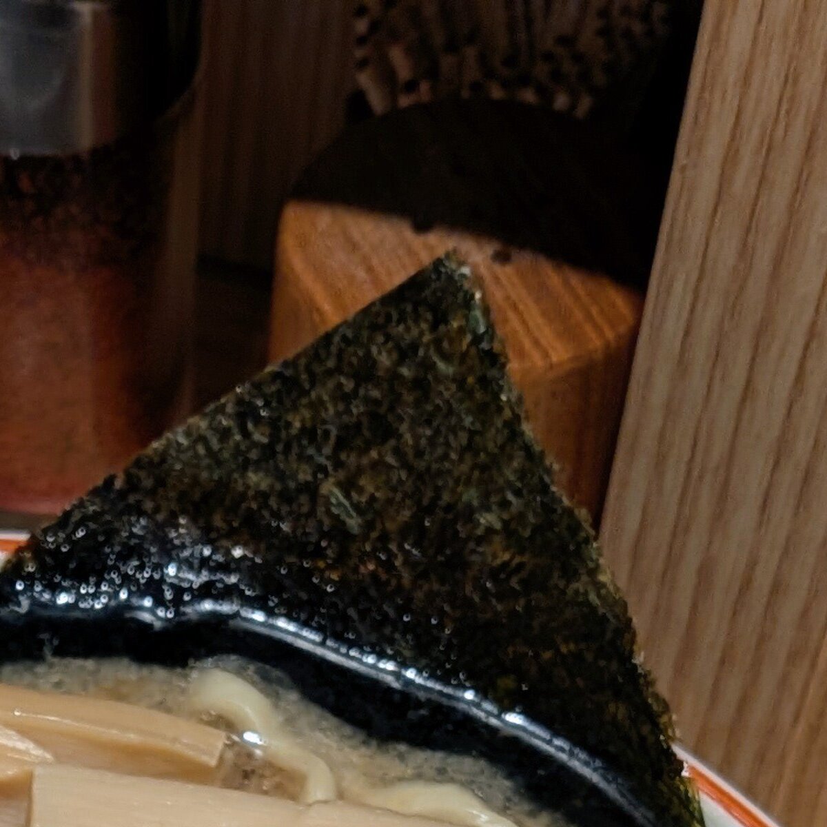 ラーメン店で1200円のメンマラーメンを頼んだら……「写真詐欺とかいうレベルじゃない」衝撃の1杯が134万表示 | ライフスタイル ねとらぼ