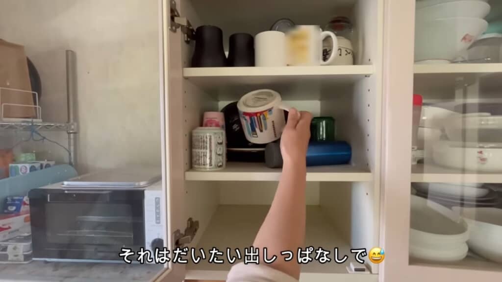 下の段から順に出し、テーブルに置いていきます