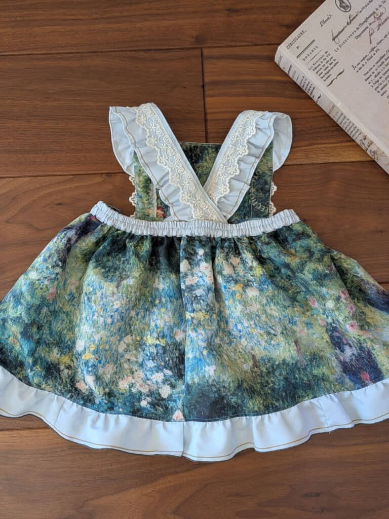 後ろも美しい……
