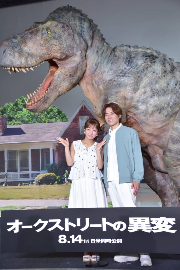 巨大恐竜も一緒に