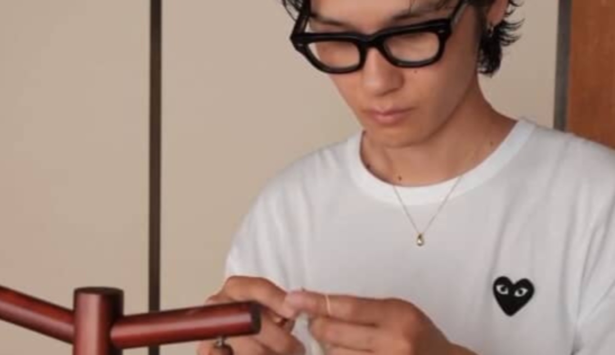 編み物にハマった夫、妻のためコツコツ毛糸を編んでいくと……「えー！！！！」　完成品に「絶対嬉しい」「すごい」（1/3） | 編み物 ねとらぼ