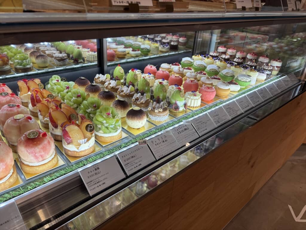 宮城県大崎市の古民家パティスリー「パティスリープロムナード」のケーキ