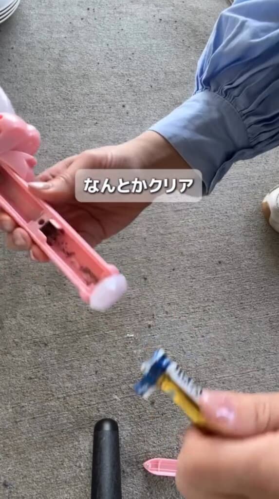 おもちゃからは電池を抜きました