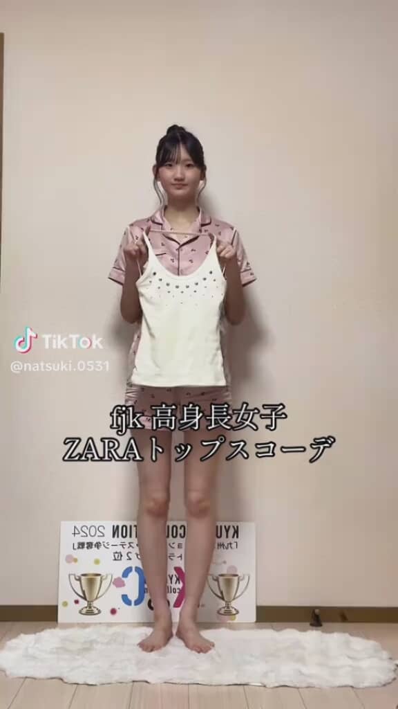 今回の主役はこちらのトップス