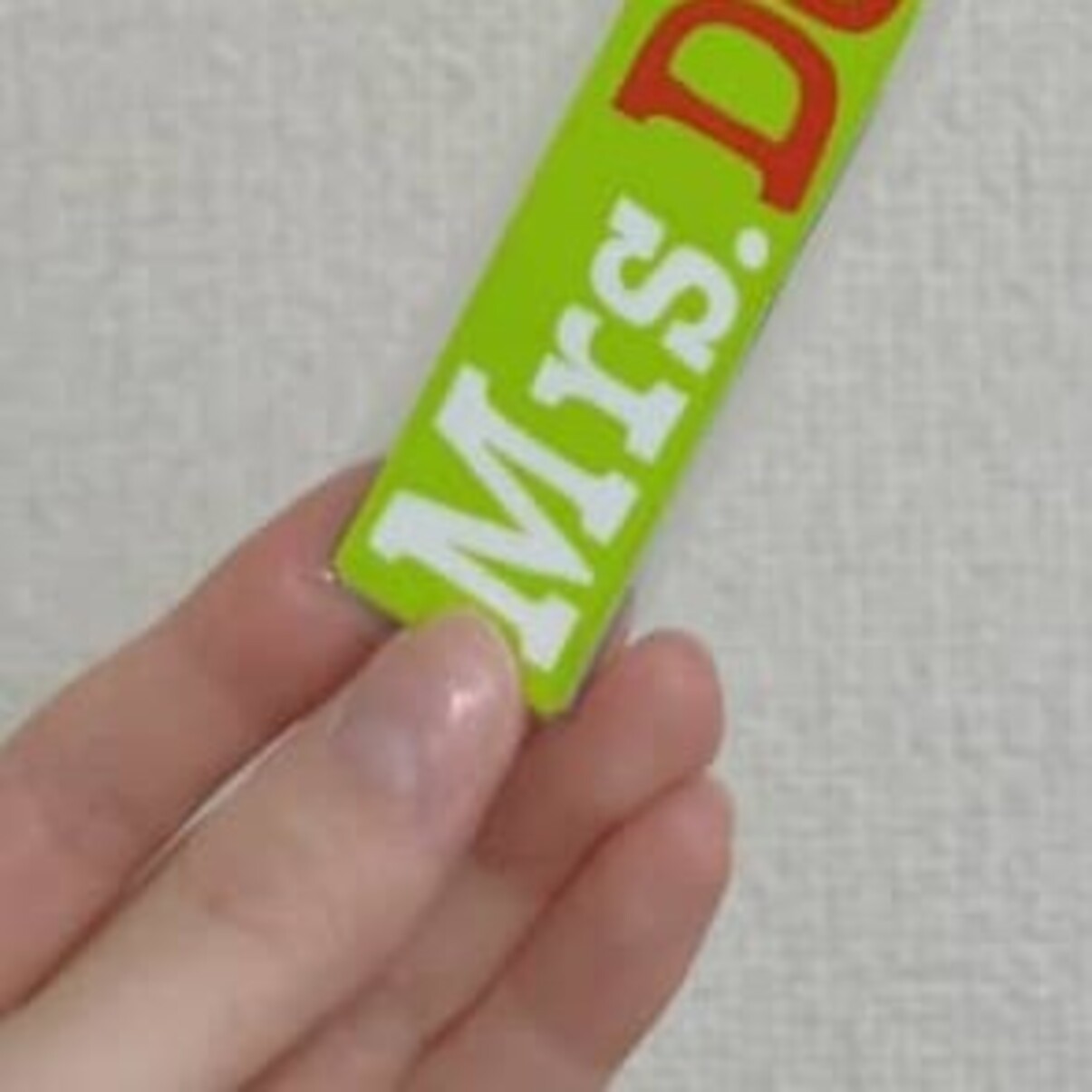 “ミセス”のミスド箱は捨てないで!→ザクザク切って、透明フィルムで包むと…… 目からウロコの完成品に「これめっちゃいい」「娘とやります」(1/2) | ハンドメイド ねとらぼ
