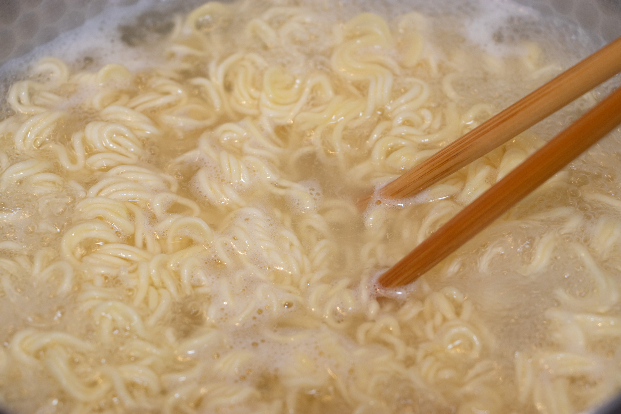 「食べるたびに凄さを感じる」“麺がうまい袋麺”といえば? ランキング上位に集まった声!「毎食でも全然飽きません」「インスタントで再現されていることに驚き」(1/2) | グルメ ねとらぼリサーチ