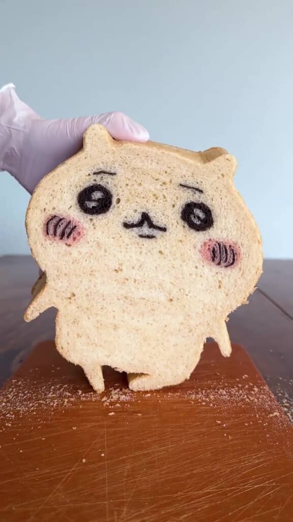 食パンの断面がちいかわ