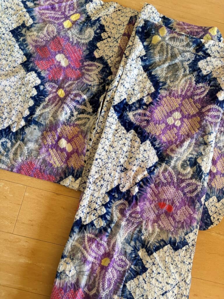 華やかで素敵な絞りの浴衣