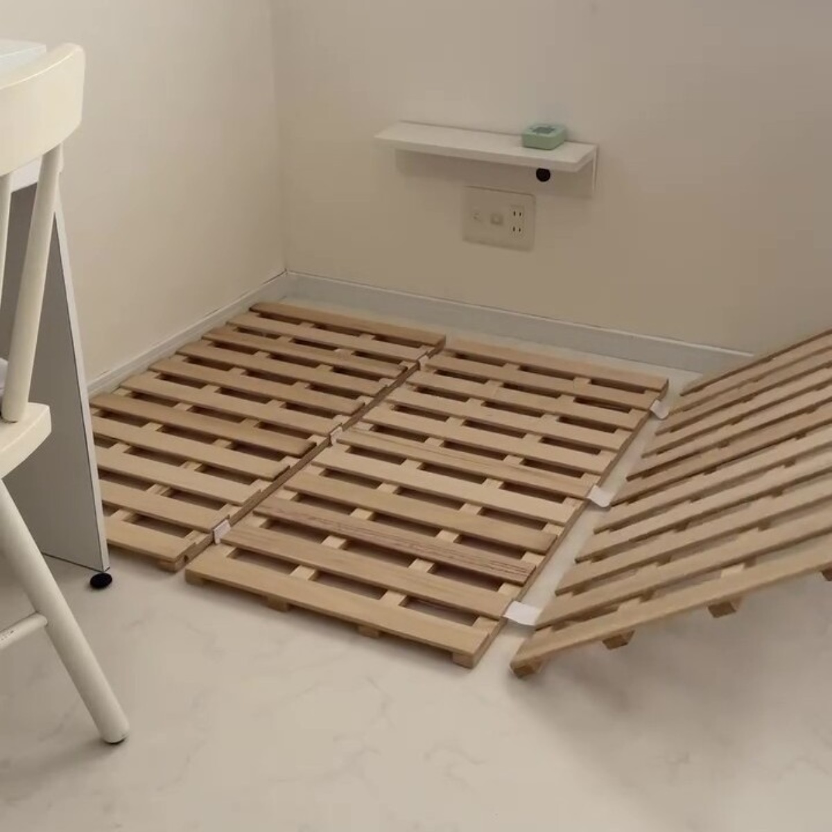 中学生娘の5.4畳の部屋→母の工夫ですっきり整った空間に「私もそういう部屋作りたい！」「うらやましすぎる」（1/3） | 住まい ねとらぼ