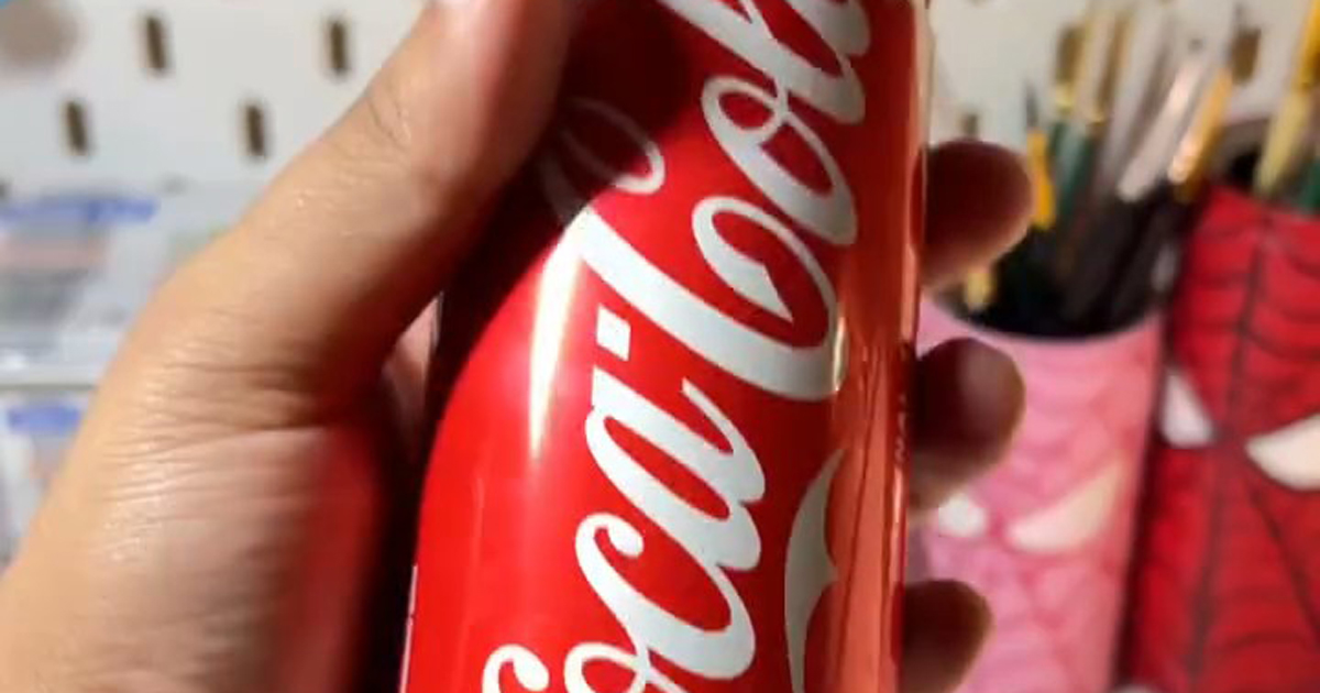 コーラの空き缶に絵の具を塗って…… 予想外の活用法に「素晴らしい