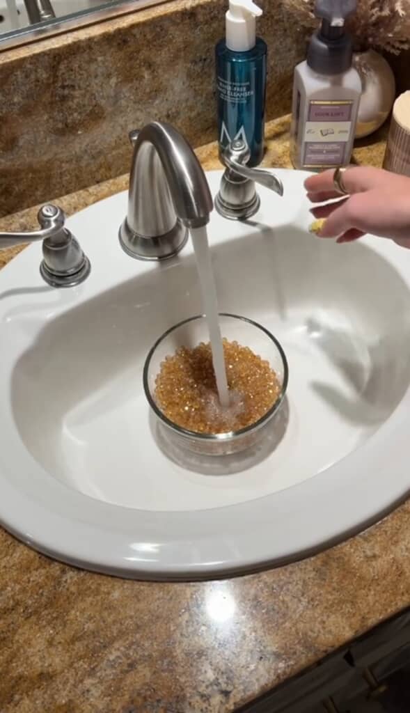 大量のビーズをまとめて水洗い