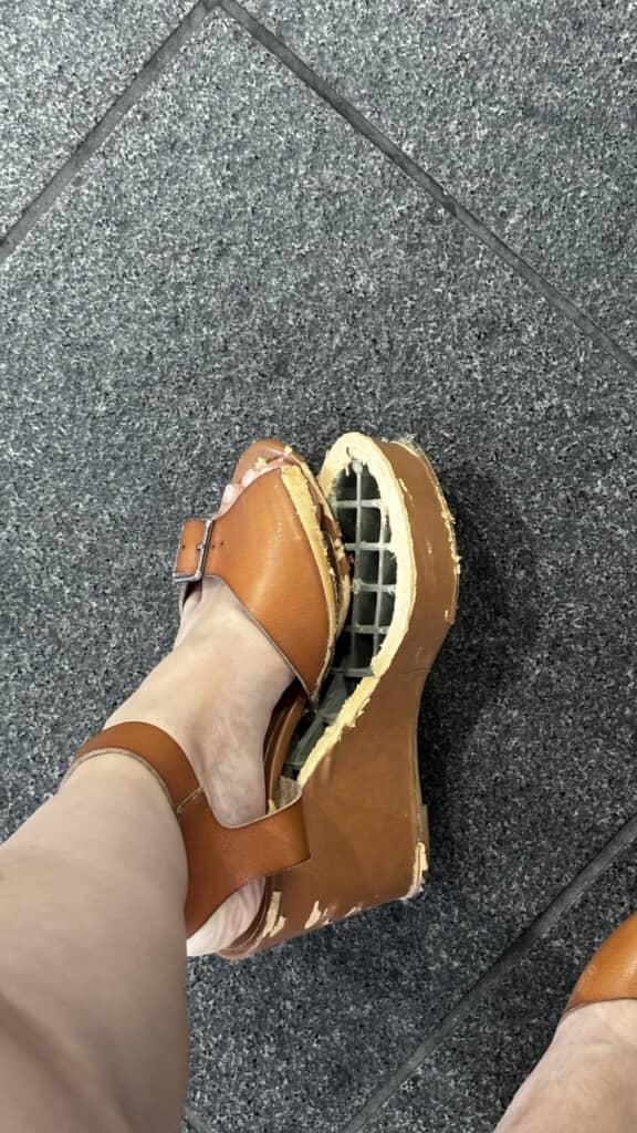 なんとか歩いています