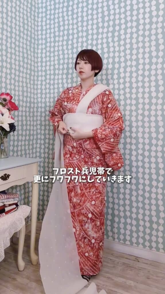 その上からよりふわふわになるよう帯を重ね