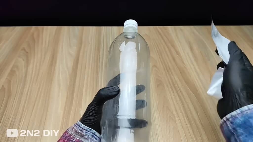 ペットボトルで作る3Dホログラム