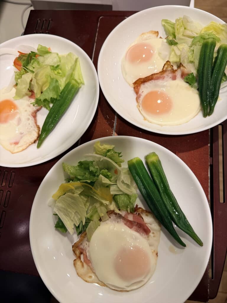 泊まりに来た娘の彼氏にパパが作った手料理