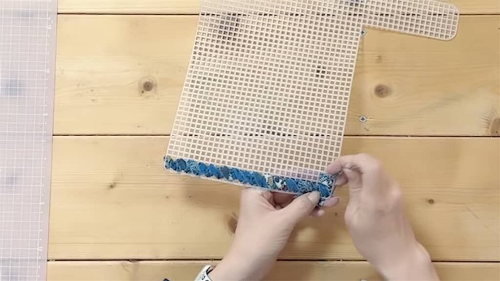あみこみネットに刺しているところ