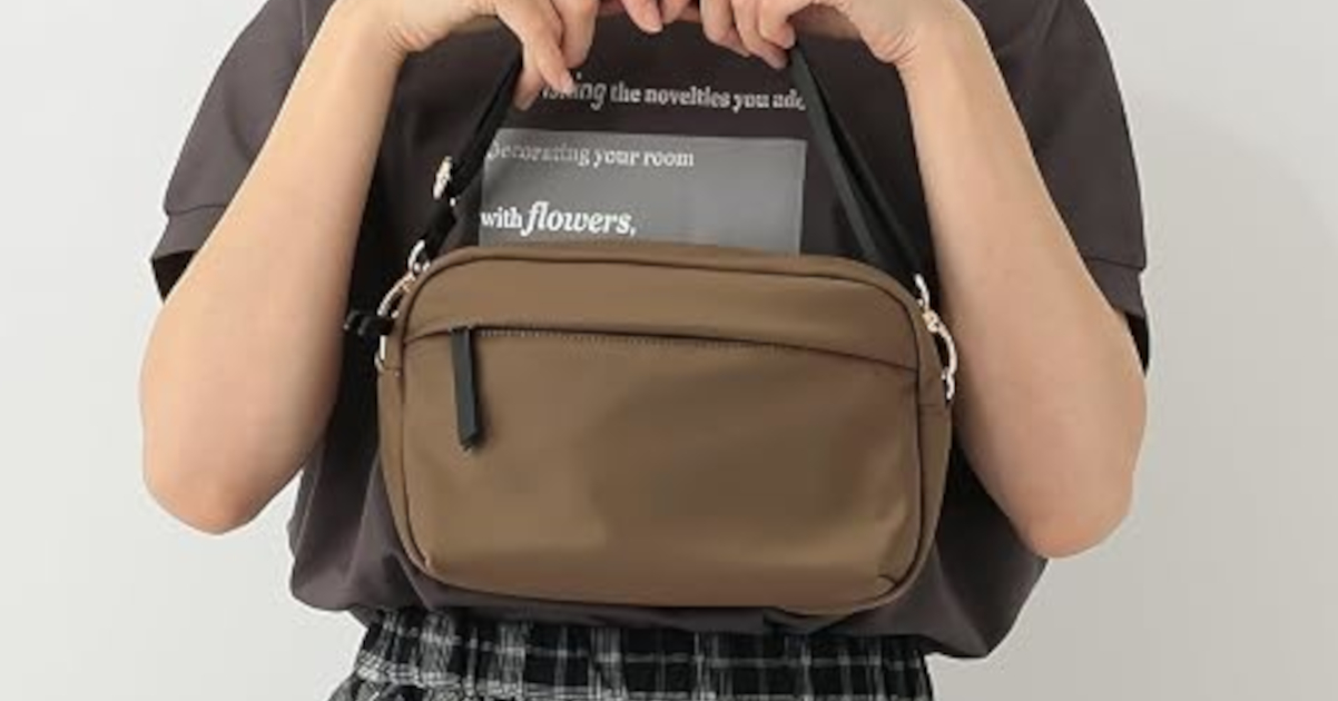 「外出先で飲み物買っても安心!」500mlペットボトル収納可&コンパクトな「きれいめショルダーバッグ」3選【2026年8月版】(1/2) | バッグ・クーラーボックス Fav-Log by ITmedia