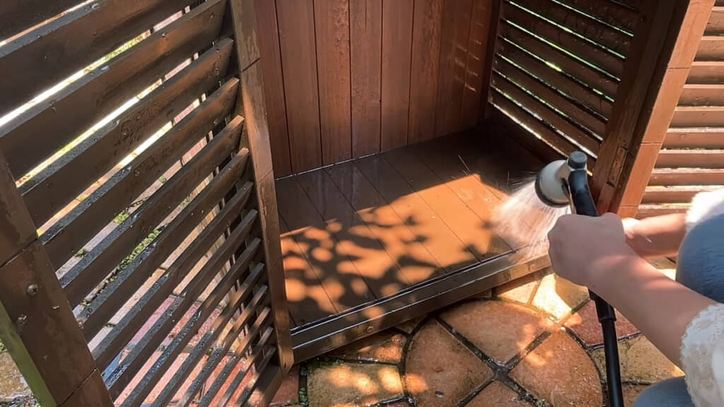 くまなく水洗い