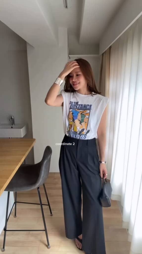 トレンドの肩パッドTシャツを取り入れたコーデ