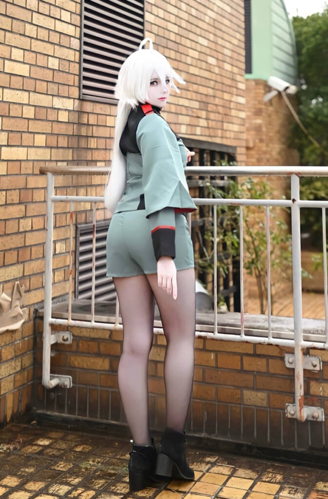 真っ白な肌がとてもミオリネ