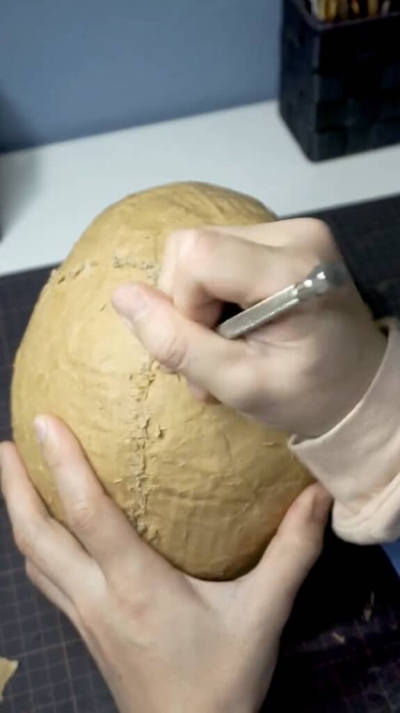 縫合線も引いて……