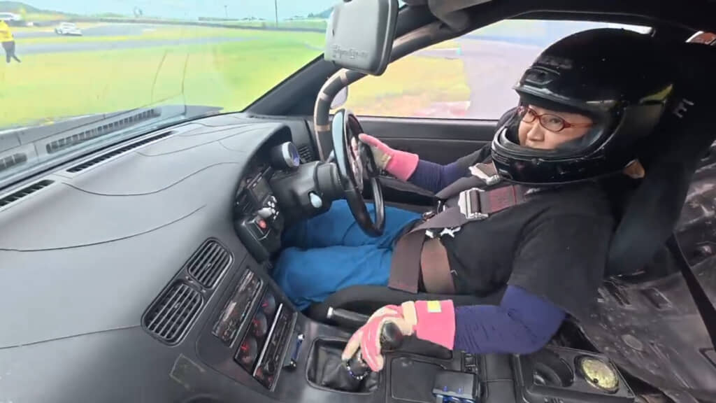 大好きな仲間たちと久しぶりにサーキットで走る機会を全力で楽しむゆりりんさん