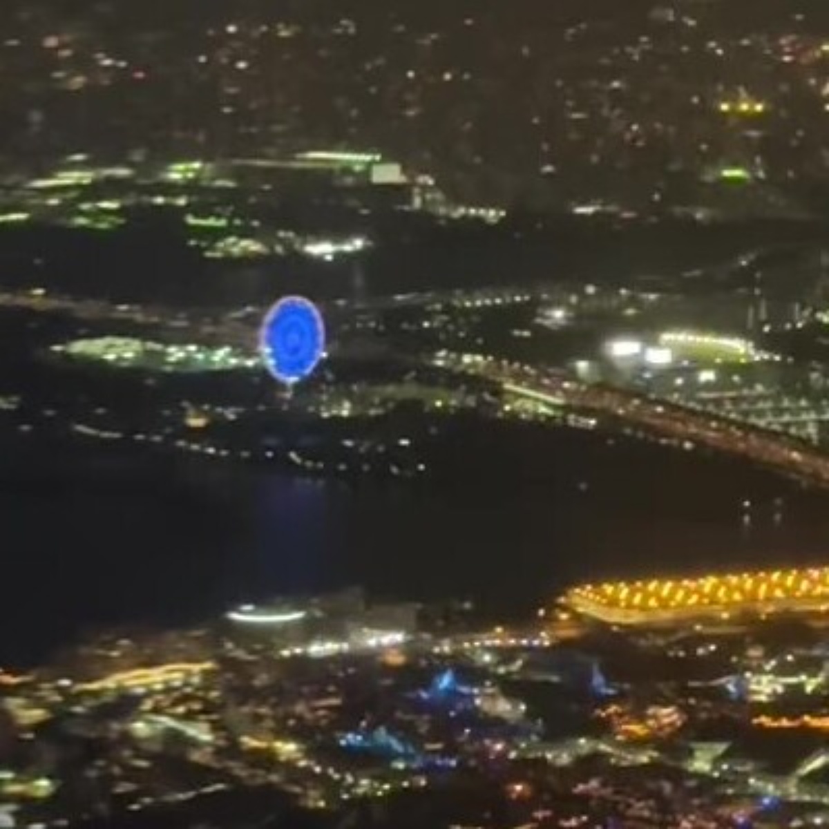 九州から羽田行きの飛行機に搭乗→窓の外を見たら……　圧巻の光景に「空から見るとこんな感じだったんですね」「最高やん」（1/3） | 乗り物 ねとらぼ