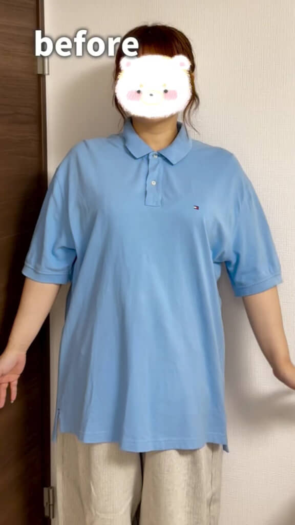 シンプルな青ポロシャツ