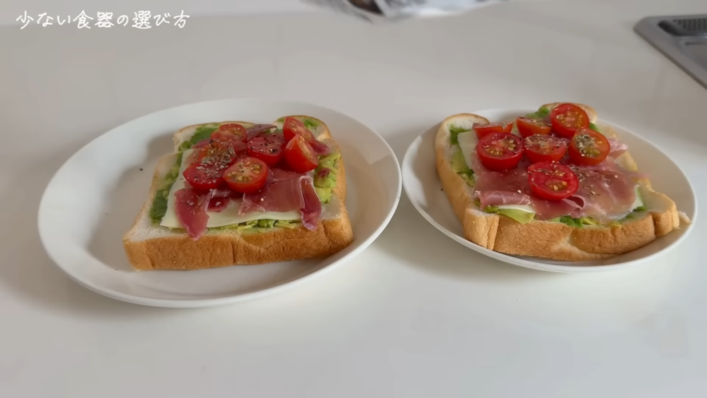ミエさん宅では食器を白で統一