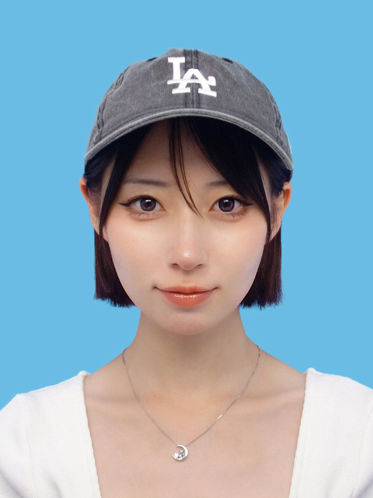 証明写真風に仕上げたバストアップ。脱帽すれば各種書類に使えそう