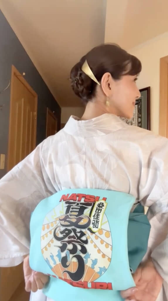 Tシャツのデザインをうまく見せる浴衣コーデの完成!