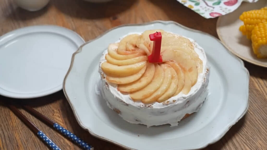 お姉ちゃんたちと完成させた誕生日ケーキ