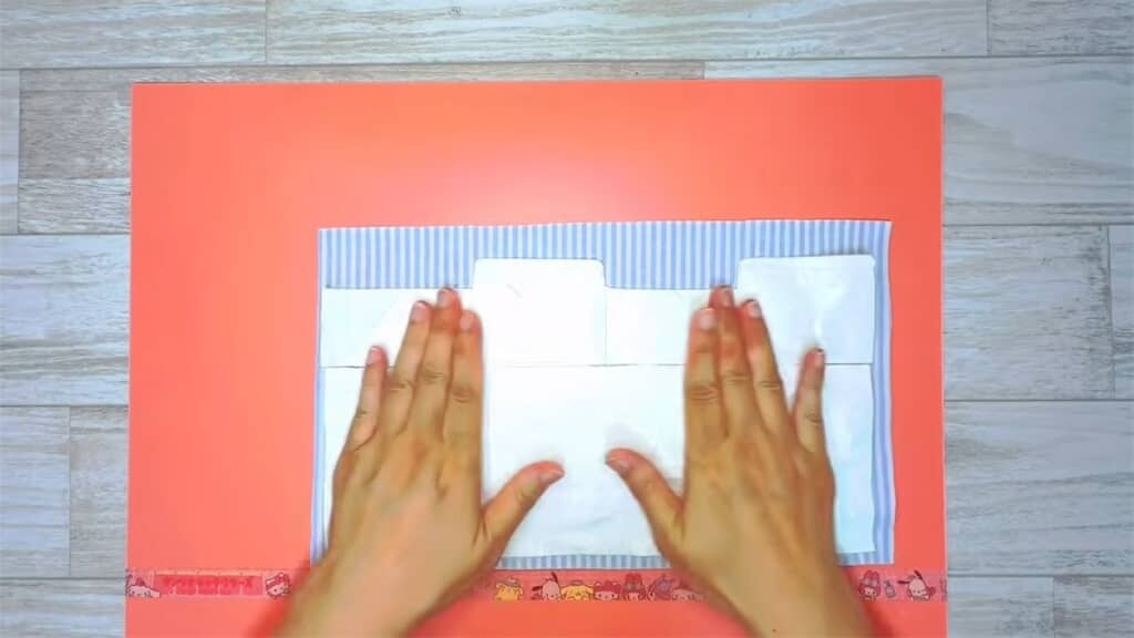 紙パックに内布を貼ります