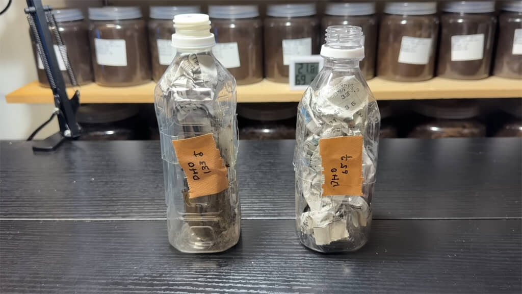 カブトムシが入ったペットボトルが出てきました