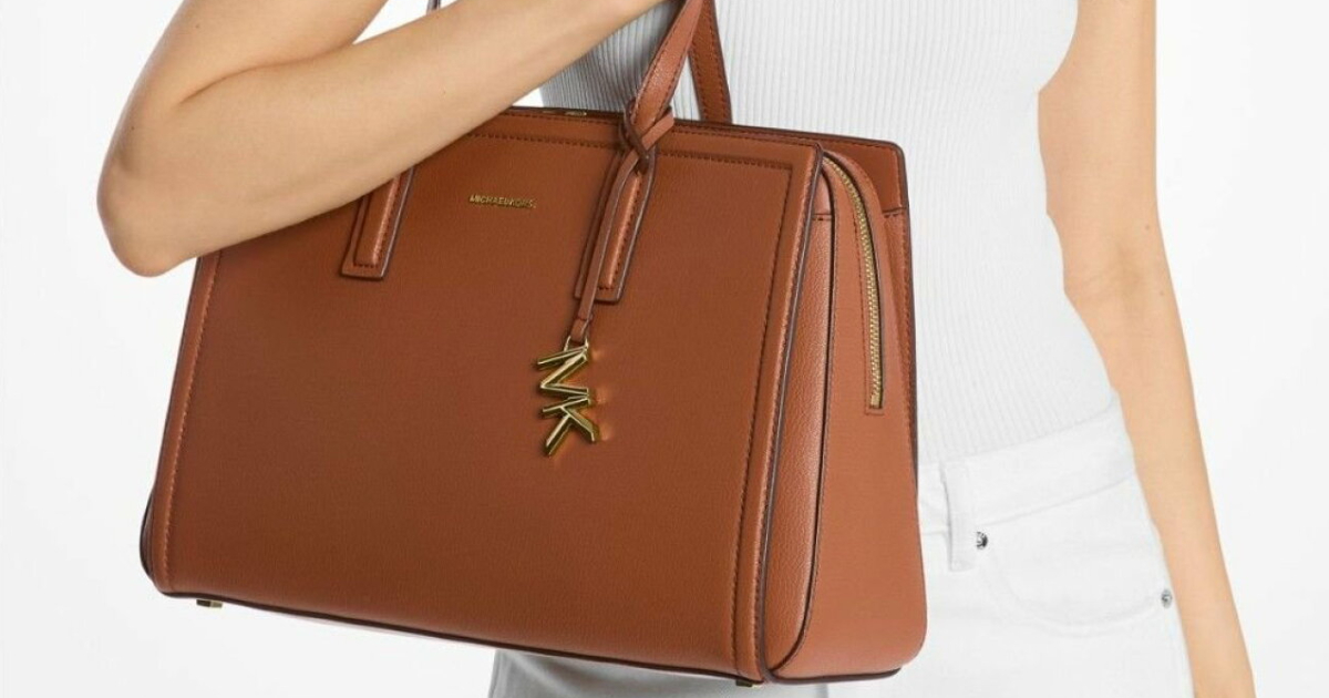 洗練デザイン×使いやすさで5万円以下！ マイケル・コースの「LAILA
