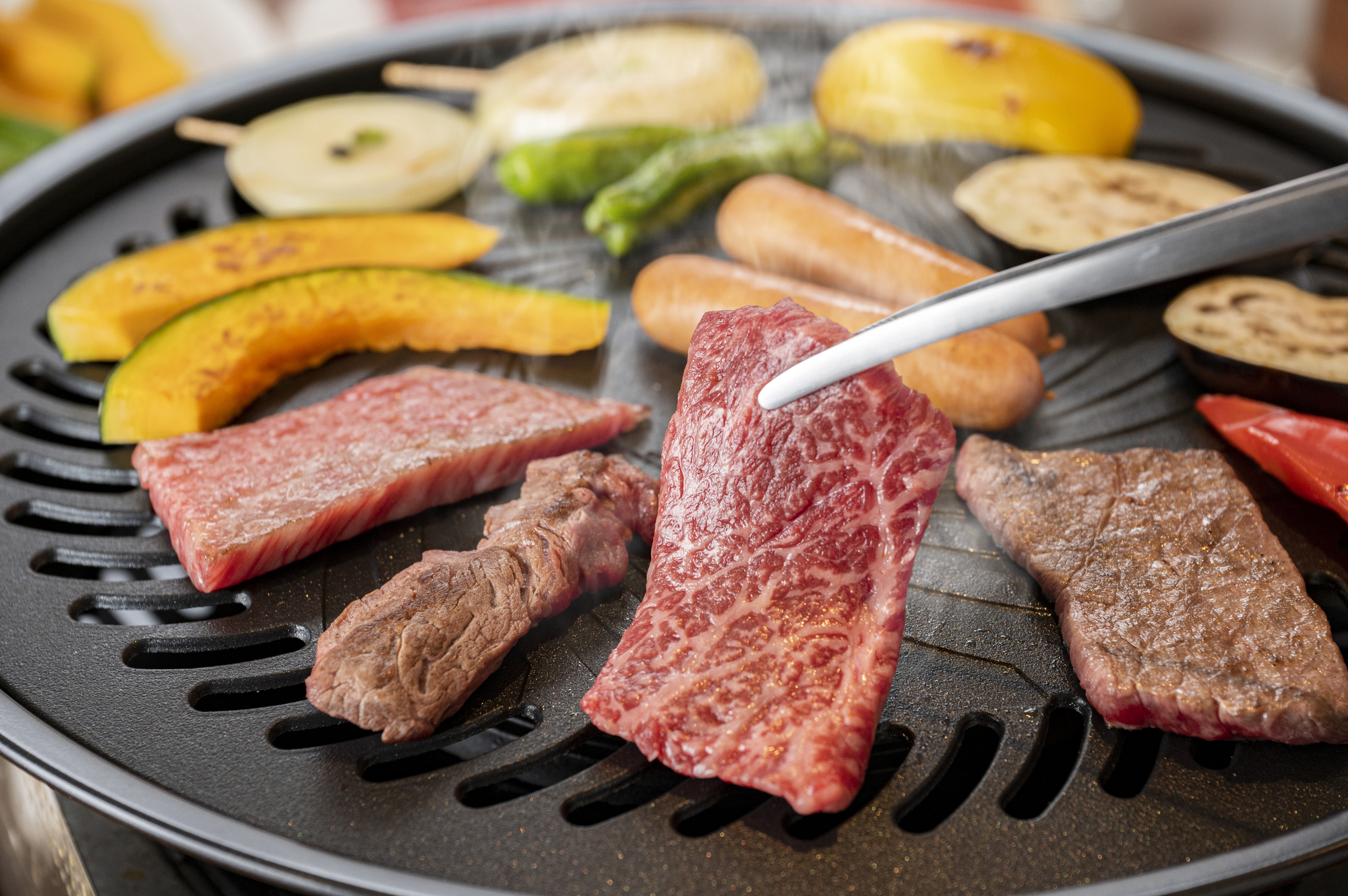 コスパ最強」 山善の“焼き肉グリル”に絶賛の声 「本当に煙が少ない