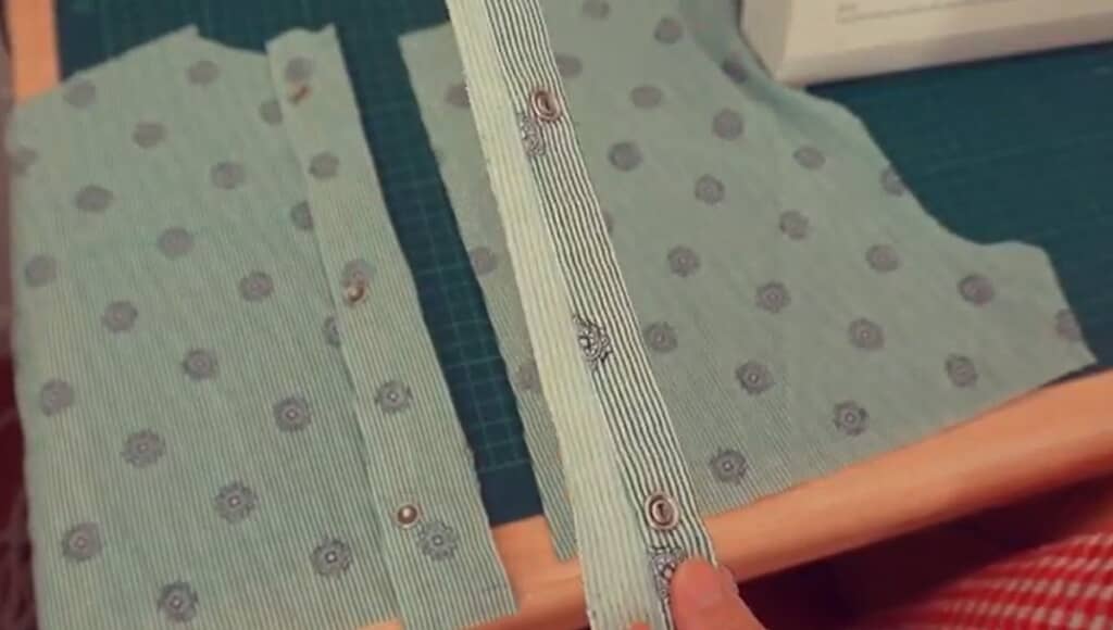 スナップボタンの部分を再利用します