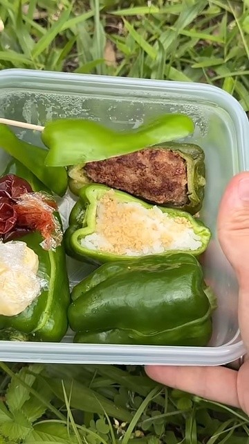 ピーマンの米詰め