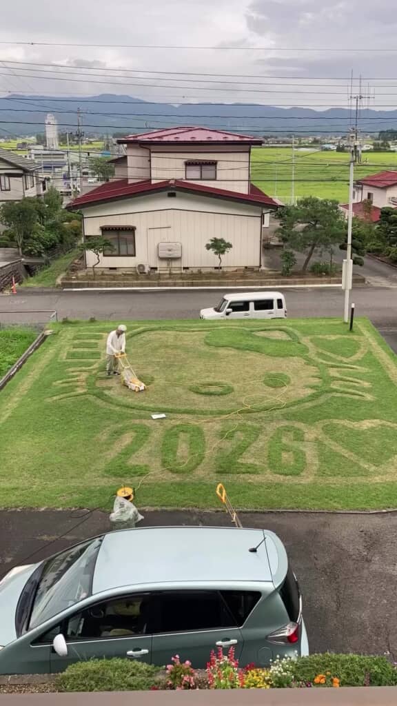 お次は左目