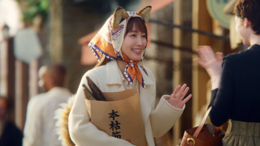 友人らしき女性と出会うどんぎつね