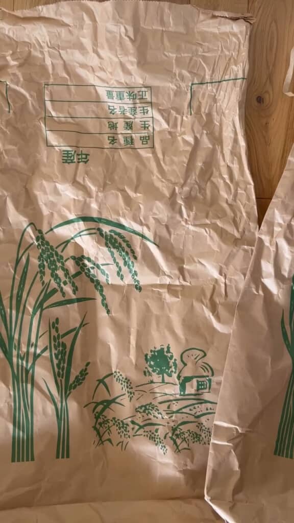 主な材料は大判の米袋