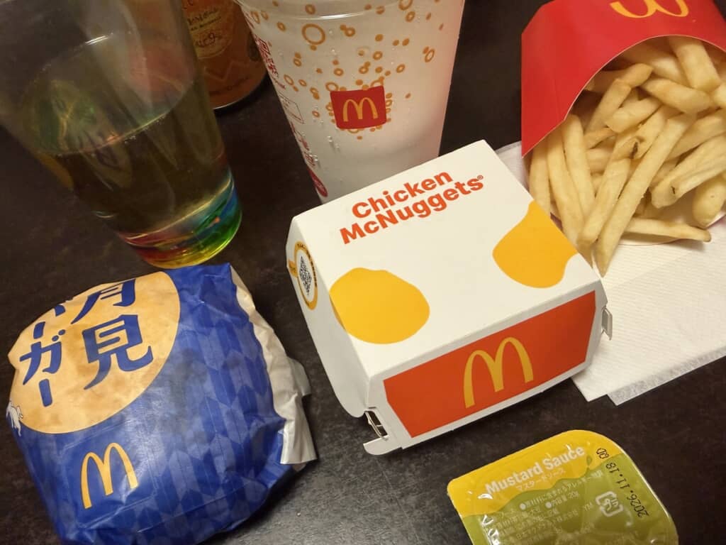 夫が買ってきてくれた月見バーガー