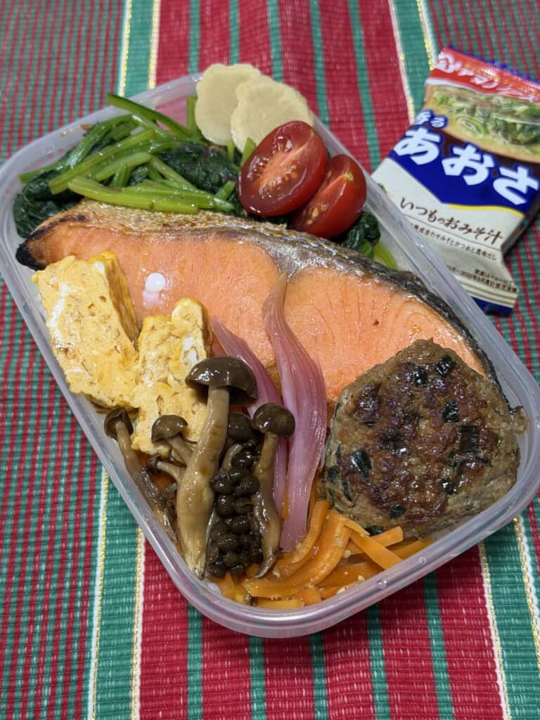 シャケ弁