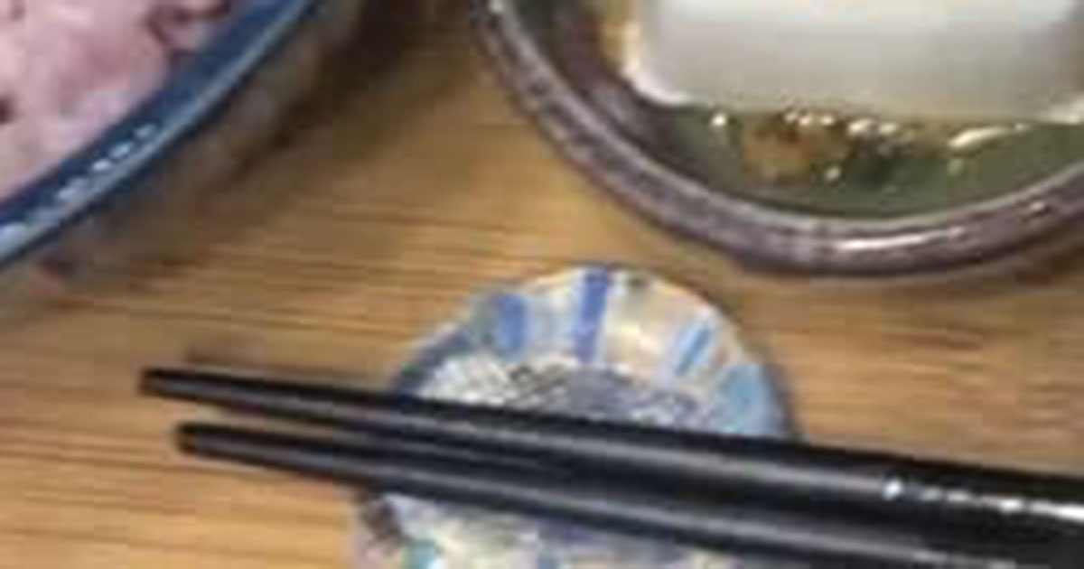 共働き妻が“ほぼ調理しないで”夕飯を作ったら……　驚きの食卓に「旅館の朝ごはんみたい」「これでいいんすよ」（1/2） | グルメ ねとらぼ