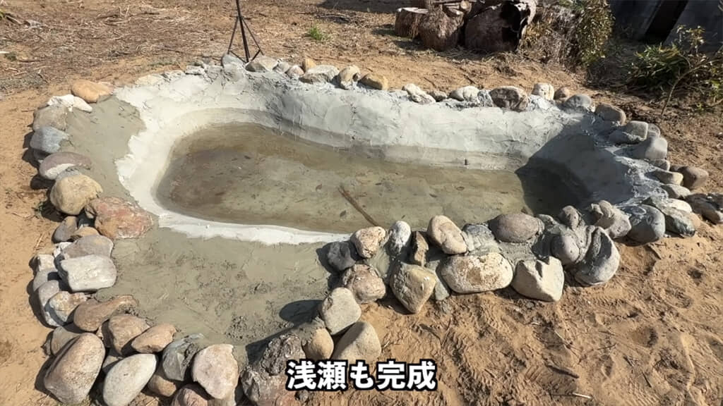 カエル用の浅瀬も作りました