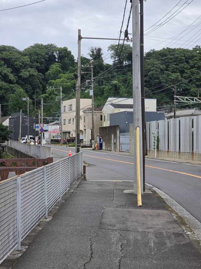 投稿者が車で通る際、いつもドキッとする光景