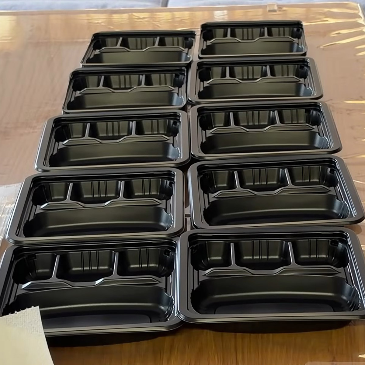 単身赴任中の夫のため、愛妻弁当“10パック”作ったら…… 「見事です」「愛を感じます」「旦那様幸せですね」(1/3) | グルメ ねとらぼ