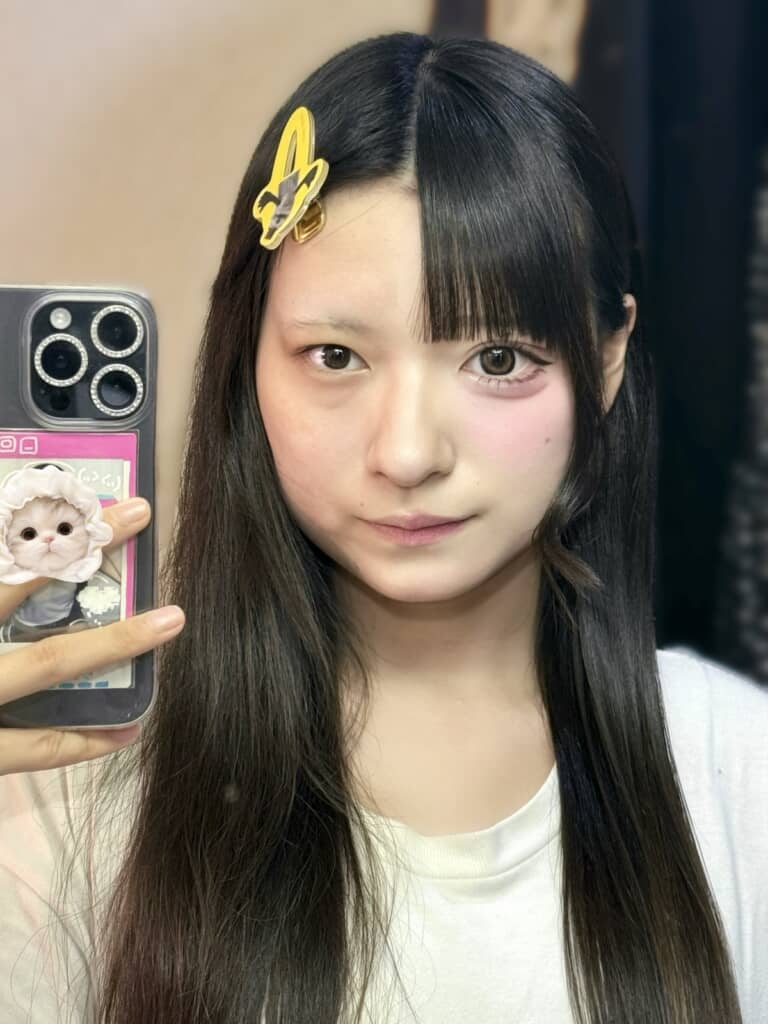 おれおさんの半顔メイク