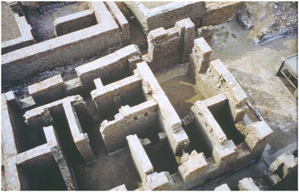 5000年前の世界遺産。上空から見たモヘンジョダロ遺跡